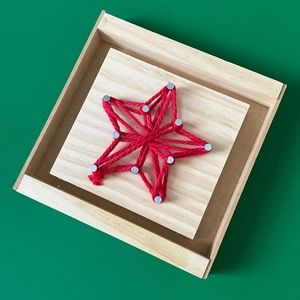 Wooden red star string desk decor